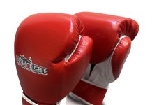 格闘技用品店ファイターズスピリッツはBLOW FIGHTオリジナルボクシンググローブの製作を行いました。