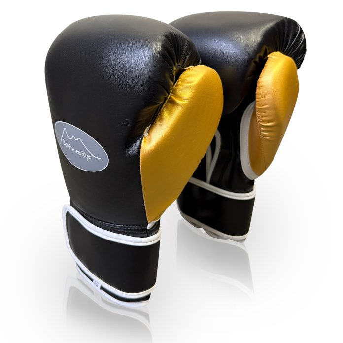 格闘技用品店ファイターズスピリッツはBoxFitnessRyoオリジナルボクシンググローブ.ver03の製作を行いました。